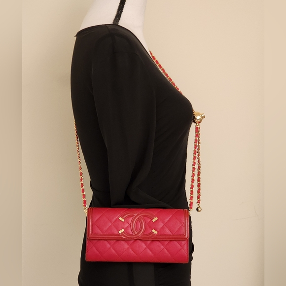 Chanel Filigree CC Flap Wallet Caviar Leather Red Gold Entrupy COA - Picture 9 of 13